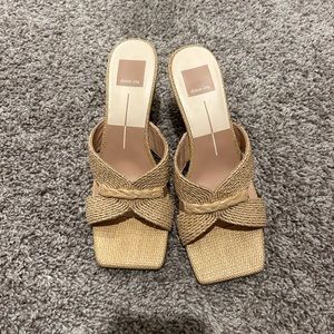 Dolce Vita Nitro Heels in LT NATURAL RAFFIA